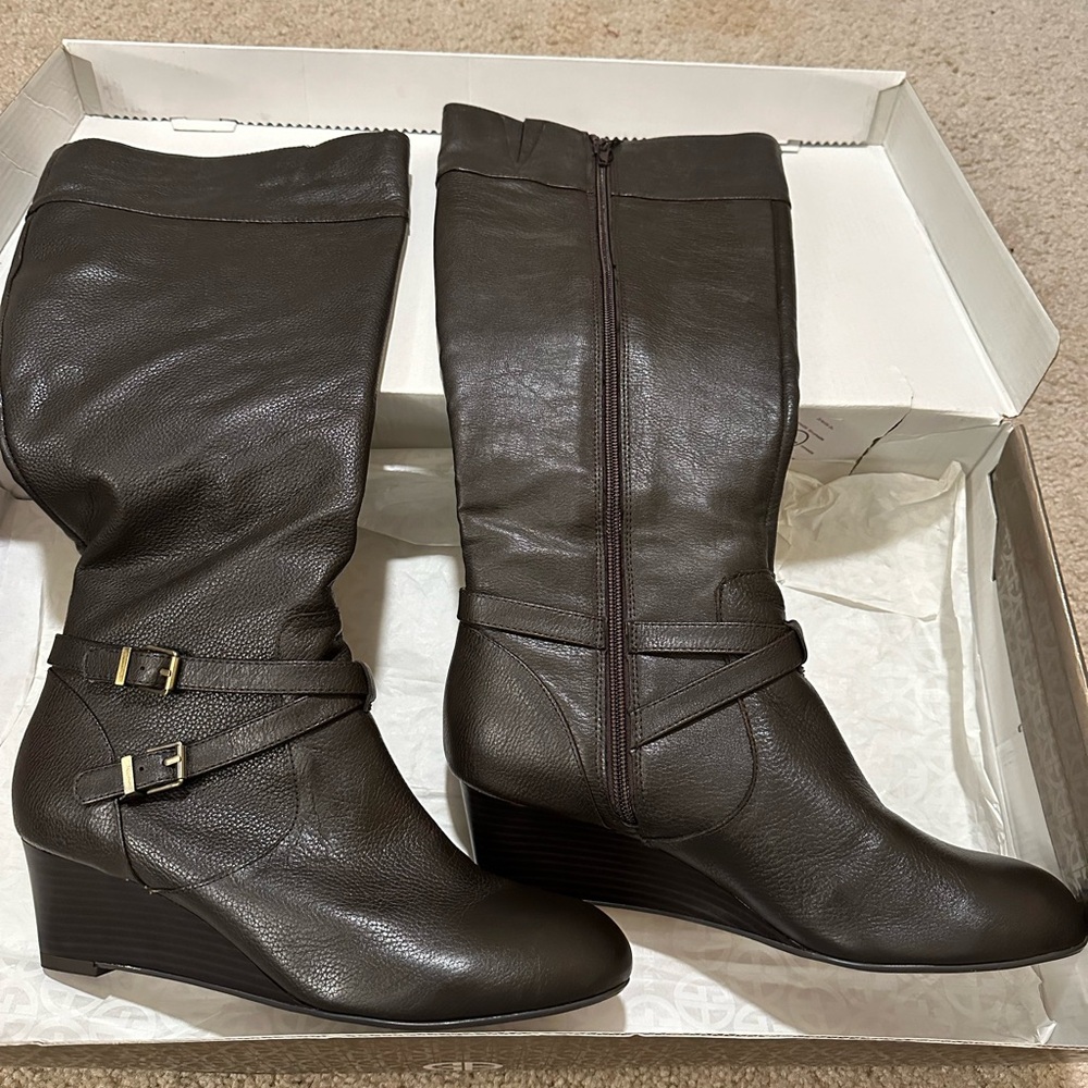 NEW- Gianni Bernini Kalie Tall Leather Boots – Ebony (Size 10M, fits 9–9.5)